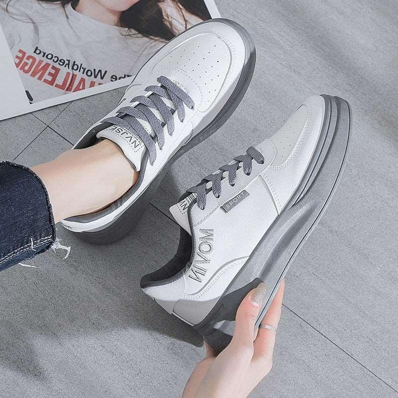 Casual Women Shoes White 2021 Summer Platform Light Women Sport Shoes Fashion Autumn Outdoor Breathable Lace-Up Female Sneakers